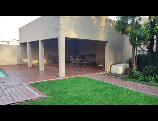 1 BEDROOM APARTMENT FOR SALE IN BRACKENDOWNS